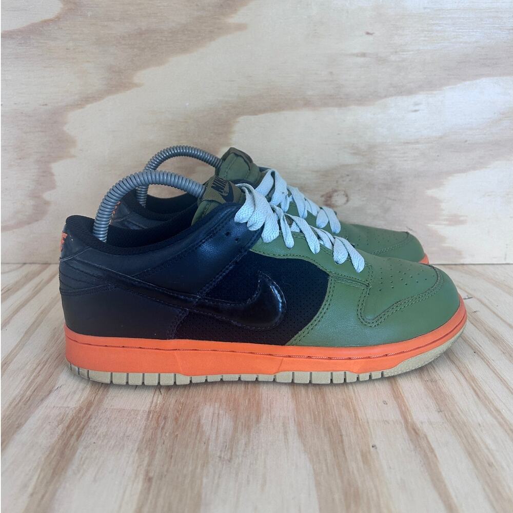 Nike - Dunk Low - Sneakers - Green/Black - Women's - 8 - 317813-301